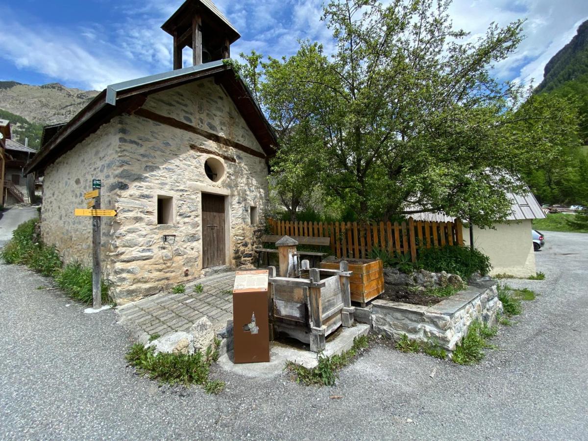 L Alpin Bel Appartement Avec Terrasse Dans Vieille Ferme De Montagne Renovee Les Orres Kültér fotó