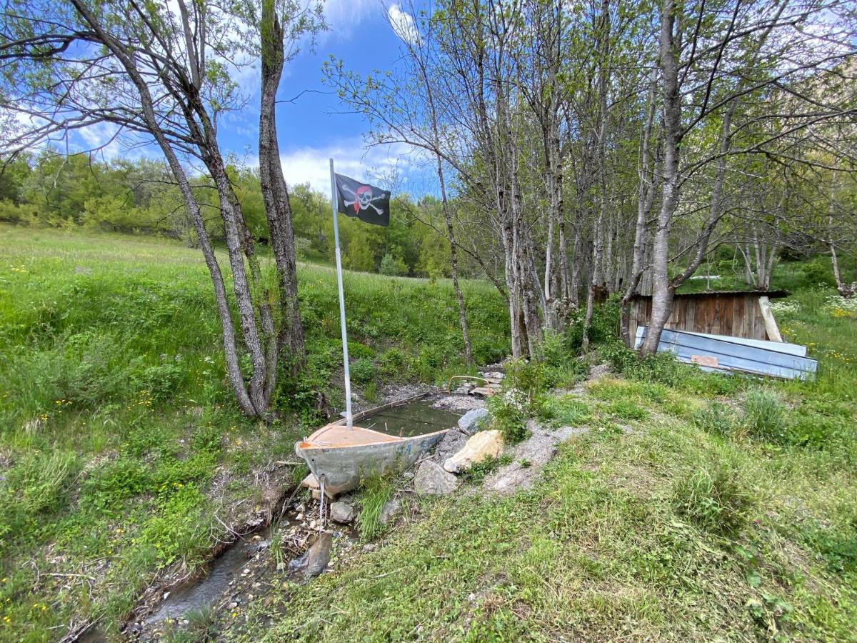 L Alpin Bel Appartement Avec Terrasse Dans Vieille Ferme De Montagne Renovee Les Orres Kültér fotó