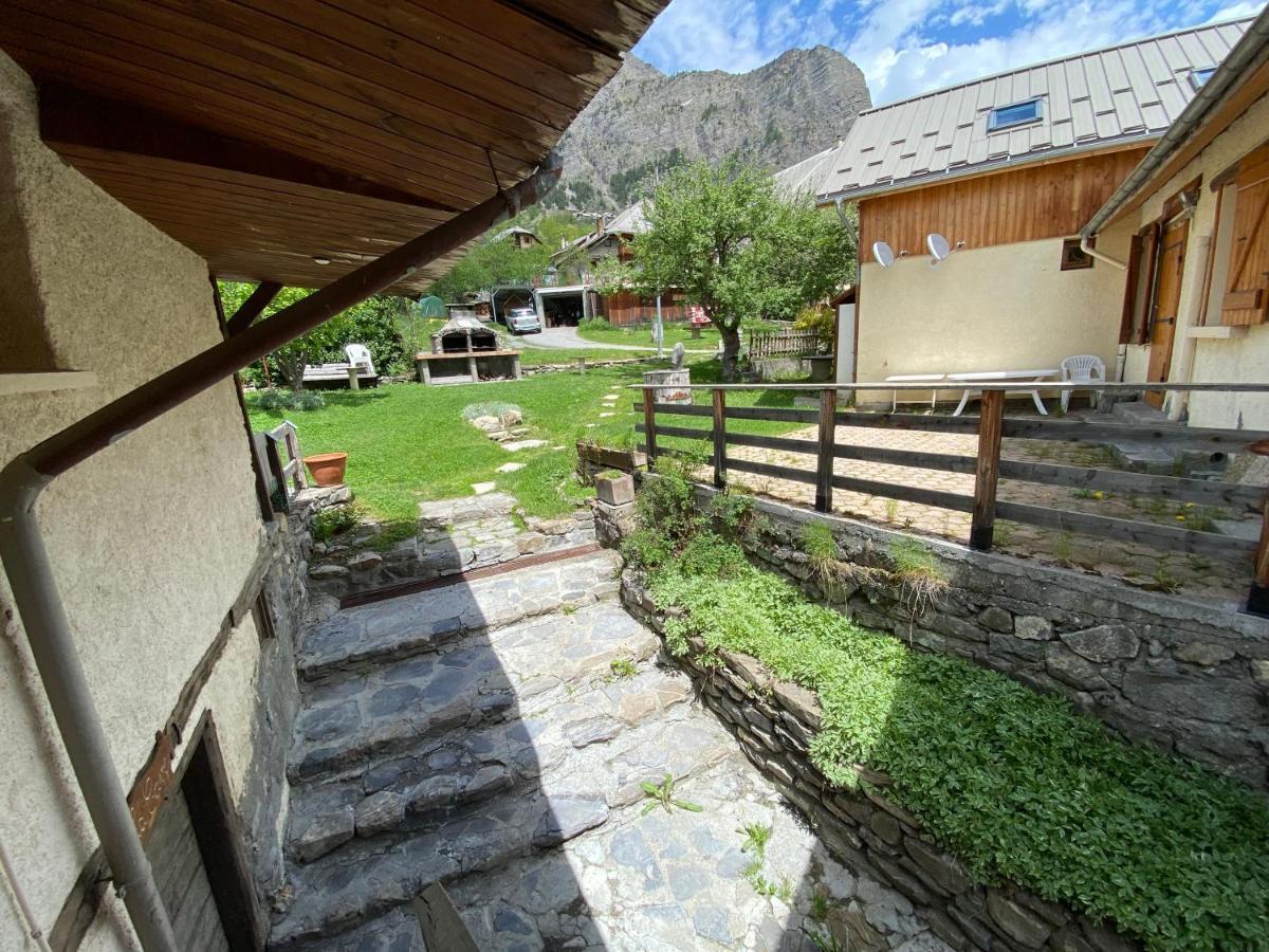 L Alpin Bel Appartement Avec Terrasse Dans Vieille Ferme De Montagne Renovee Les Orres Kültér fotó