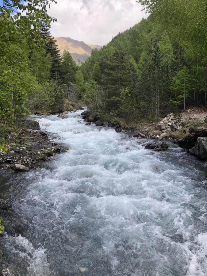 L Alpin Bel Appartement Avec Terrasse Dans Vieille Ferme De Montagne Renovee Les Orres Kültér fotó
